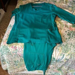 Jaanuu Hunter Green Scrub Set